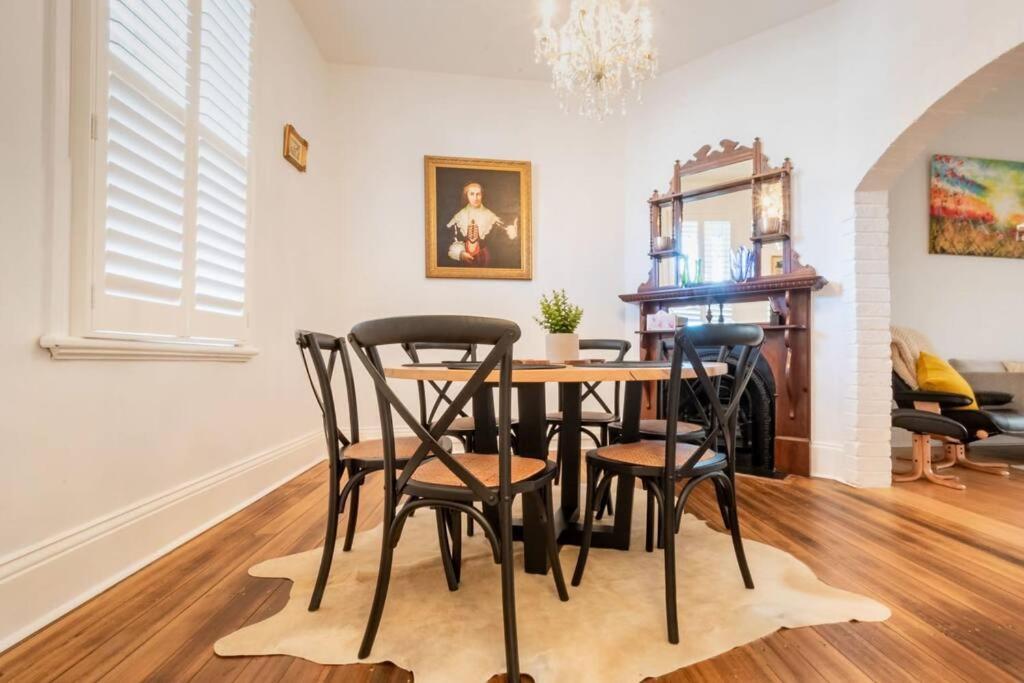 דירות לונסטון Historic Beauty In The Cbd! Parking And Wifi מראה חיצוני תמונה